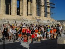パルテノン神殿前での集合写真